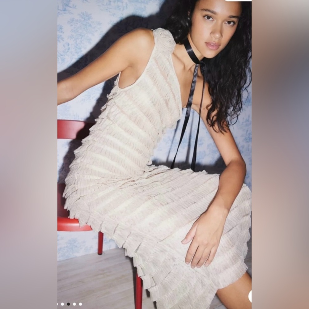 urban Outfitters Kimchi Blue Beige Ruffled mesh Dress size medium